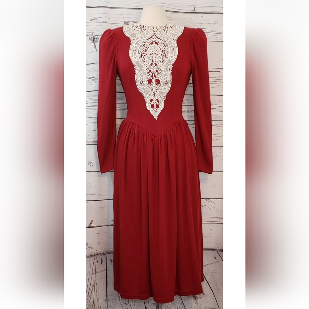 Vintage Gunne Sax Dress, Red Christmas Dress, White Lace, Size 9, Medium RARE! - Picture 2 of 9